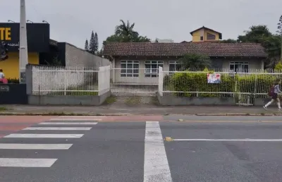 Casa à venda na Rua Dona Francisca, 2231, Saguaçu, Joinville