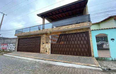 Sobrado de 4 dormitórios; 5 vagas; e área de lazer em suzano