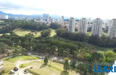 Apartamento com 4 quartos para alugar na Vila São Francisco, Osasco 