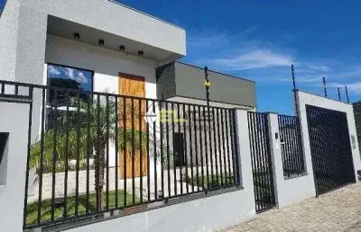 Casa à venda, de 3 dormitórios, mobiliada, com área gourmet e piscina no são sebastião, em palhoça/