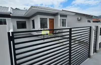 Casa com 2 quartos à venda na Avenida Nielsen Ubiratã Delfino José, 100, Bela Vista, Palhoça