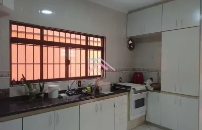 Casa à venda vila jeriva - área útil 177 m2 com 3 dormitórios suíte / 2 vagas / excelente localização - várzea paulista / são paulo / cod. 28998