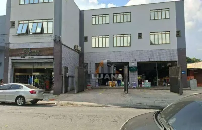 Predio com 2 lojas e deposito com 8 vagas de garagem em rua comercial defronte agencia do bradesco da vila jaguara.