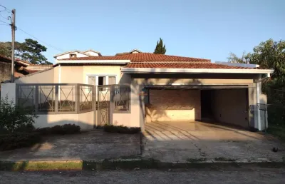 Casa em condomínio à venda em vargem grande paulista: 3 quartos, 1 suíte, 3 salas, 2 banheiros, 2 vagas de garagem, 185m² de área.