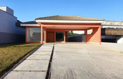 Imperdível! casa em condomínio à venda em vargem grande paulista-sp, san diego. 3 quartos, 2 suítes, 2 salas, 4 banheiros, 8 vagas de garagem, 220m².