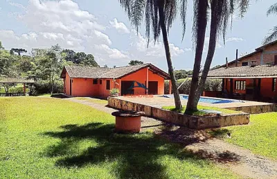 Casa de luxo em condomínio los alamos, vargem grande paulista-sp: 2 quartos, 2 suítes, 2 salas, 3 banheiros, 12 vagas, 270m².