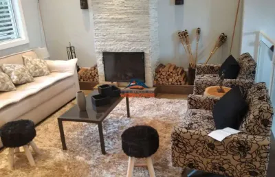 Casa em condomínio de luxo em cotia-sp - 3 quartos, 1 suíte, 3 salas, 3 banheiros, 4 vagas de garagem, 330m² de área. venha conferir!