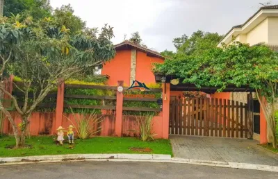 Casa de luxo em condomínio à venda em cotia-sp, bairro chácara ondas verdes: 4 quartos, 2 suítes, 3 salas, 7 banheiros, 6 vagas de garagem, 1.113,70 m² de área.