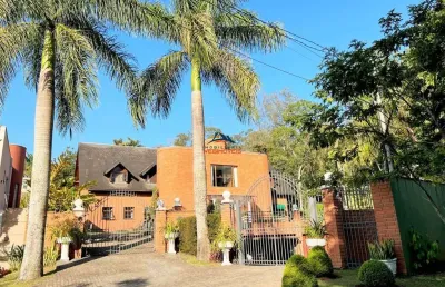 Casa de alto padrão em condomínio: 4 quartos, 4 suítes, 4 salas, 4 banheiros, 14 vagas, 636,66m² - cotia-sp, jardim passárgada i.