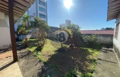 Terreno à venda na Rua Pascoal Simone, Coqueiros, Florianópolis