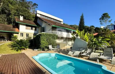 Casa em condomínio fechado com 4 quartos à venda na Rua Adolfo Gonçalves de Aguiar, Itacorubi, Florianópolis