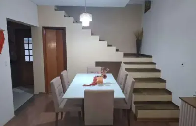 Casa com 3 quartos à venda na rua das rolinhas, 532, jabaquara, são paulo por r$ 990.000