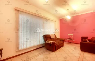 Casa com 3 quartos para alugar na Rua Nelson Barbosa Ferreira, --, Vila Noêmia, Mauá