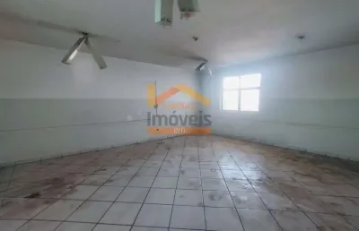 Salão comercial de alto padrão para locação em americana-sp, bairro jardim colina: 10 salas, 4 banheiros, 396m² de área.