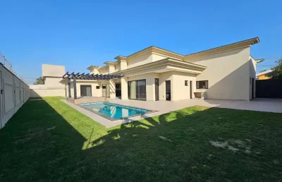 Luxuosa casa em condomínio de alto padrão na estância hípica, nova odessa-sp: 4 quartos, 4 suítes, 5 banheiros, 5 vagas, 550m².