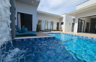 Casa de luxo em condomínio à venda em americana-sp, jardim pau brasil, 3 suítes, 2 vagas. venha conferir!