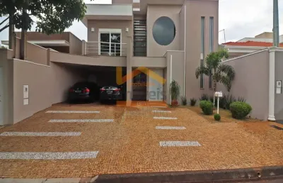 Linda casa localizada no condomínio jardins dos ipês em limeira