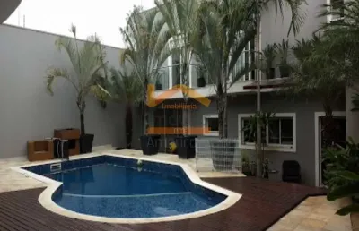 Casa de luxo em condomínio: 4 quartos, 4 suítes, 3 salas, 2 banheiros, 8 vagas de garagem, 640m² - americana-sp.
