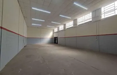 Salão industrial na morada do sol em americana-sp: 6 salas, 4 banheiros, 2 vagas de garagem, 527m² de área
