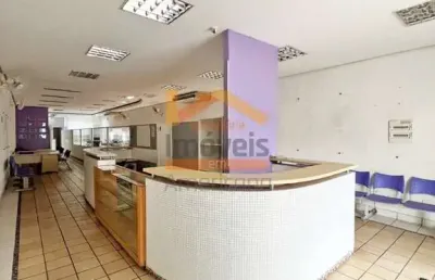 Salão comercial para locação no centro de americana-sp: 8 salas, 6 banheiros e 531,65m² de área disponíveis!