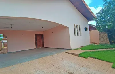 Casa para locação em americana-sp, jardim nossa senhora de fátima: 4 quartos, 1 suíte, 3 banheiros, 4 vagas de garagem, 330m².