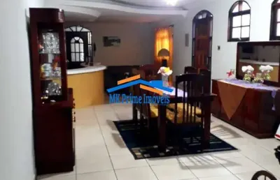 Ótimo sobrado com 260m², 4 quartos e 3 vagas - santa maria, osasco.