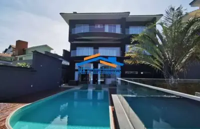 Luxuosa casa no parque dos príncipes, 4 suítes e 9 vagas.