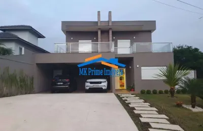 Linda casa em condomínio 611m² com 3 suítes no cond. santa maria.