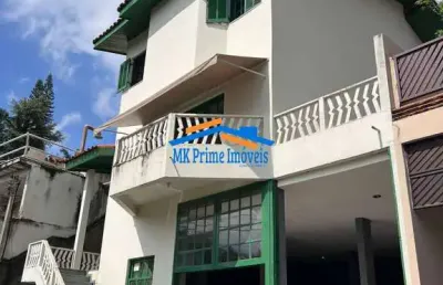 Sobrado em condominio fechado, chácara pavoeiro, cotia.