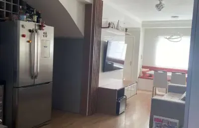 Lindo sobrado sendo 2 dormitórios e 2 vagas em condomínio no bela vista.
