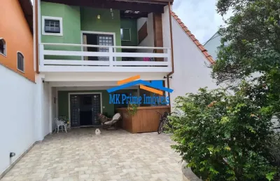 Lindo sobrado à venda – 4 suítes, hidromassagem e churrasqueira.
