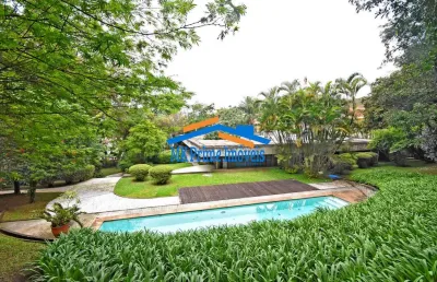 Casa com terreno de 3.100m² na região da cidade jardim/sp