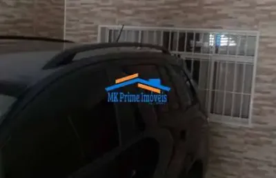 Excelente sobrado com 3 dormitórios sendo 1 suíte e 3 vagas de garagem.