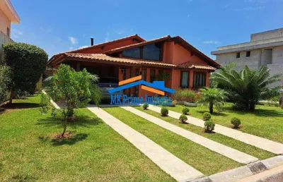 Maravilhosa casa térrea com 400 metros de terreno e 180 de área construída.