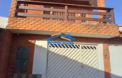 Incrível sobrado para renda, com 3 casas ! renda média de r$4.500,00