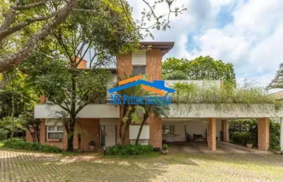 Casa em condomínio em jardim cordeiro com 1.100m², 4 suítes, 5 vagas!