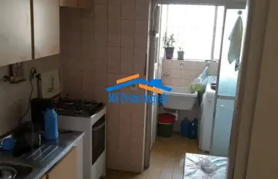 Apartamento à venda: 3 dormitórios e dependência de empregada.