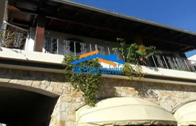 Sobrado 320m² 4 dormitórios sendo 1 suíte no campesina.