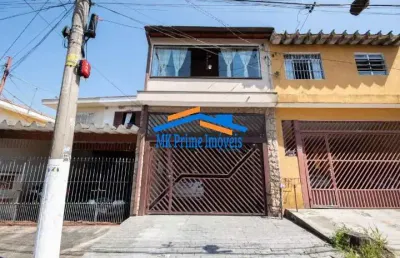 Excelente sobrado com 3 dormitórios 1 suíte e 2 vagas de garagem.