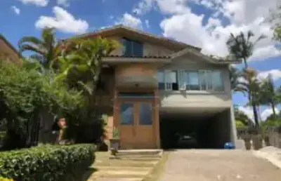 Casa no condominio refúgio dos pinheiros, itapevi, são paulo.