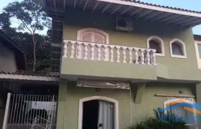 Sobrado 300m² sendo 190m² de área const. - granja viana.