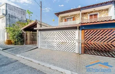 Sobrado mobiliado de 167m² com 3 quartos e área gourmet.