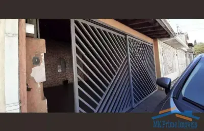 Excelente sobrado com 3 dormitórios sendo 1 suíte e 2 vagas de garagem.