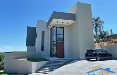Casa nova em condomínio 350m² com 3 dormitórios na granja viana.