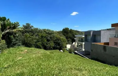 Terreno com 596m² em condomínio - santana de parnaíba.