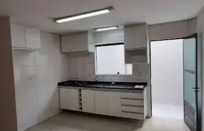 Sobrado em condomínio no bairro jardim veloso - 2 dormitórios