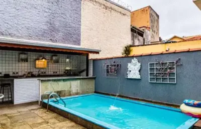 Sobrado à venda com 190m², 3 quartos e 4 vagas - bonfiglioli - piscina