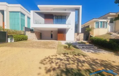 Excelente casa nova no condomínio burle marx, sendo 4 suítes, piscina.