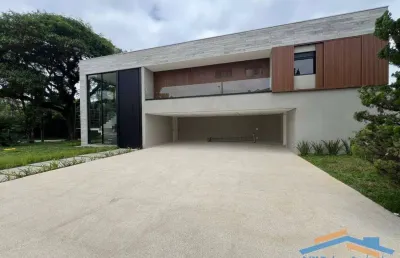 Luxuosa casa no condomínio alpha ii - 850m² de terreno com vista p/ mata.