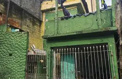 3 casas antigas - todas precisando de reforma - não aceita financiamento.